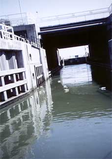 写真長良川河口堰